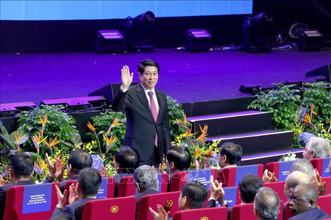 Ch&uacute; th&iacute;ch ảnh