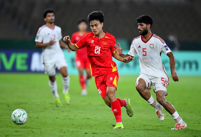 Thắng kịch t&iacute;nh U23 UAE, U23 Việt Nam v&agrave;o B&aacute;n kết U23 ch&acirc;u &Aacute; 2026 - Ảnh 2.