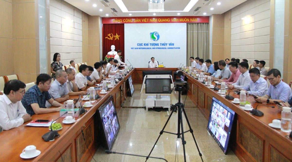 Cuộc họp được kết nối trực tuyến đến các đơn vị khí tượng thủy văn trên cả nước. Ảnh: Tiến Đức. Cuộc họp được kết nối trực tuyến đến các đơn vị khí tượng thủy văn trên cả nước. Ảnh: Tiến Đức.