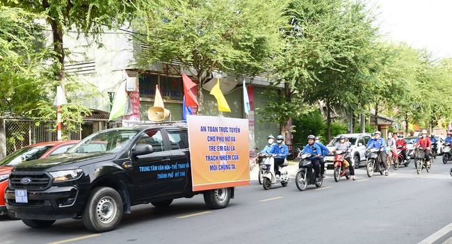 Đồng Tháp đẩy mạnh tuyên truyền Tháng hành động vì bình đẳng giới và phòng, chống bạo lực trên cơ sở giới năm 2025 - Ảnh 1.