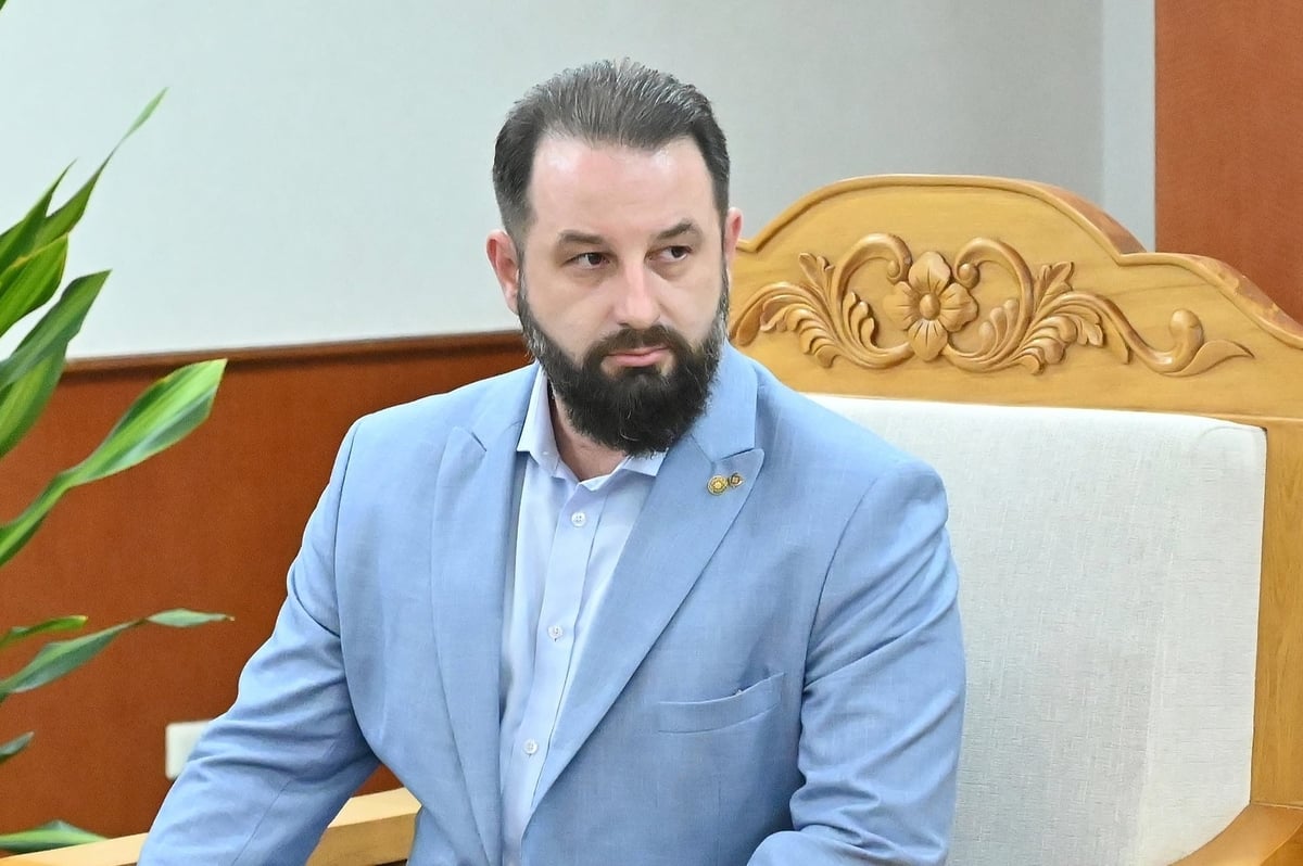 Ông Szabolcs Stejer, Giám đốc Công ty Nemesfém Kft. Hungary chia sẻ doanh nghiệp đang thu hồi các mỏ kim loại, tận dụng các mỏ kim loại đã đóng cửa tại châu Âu. Ảnh: Kiều Chi.