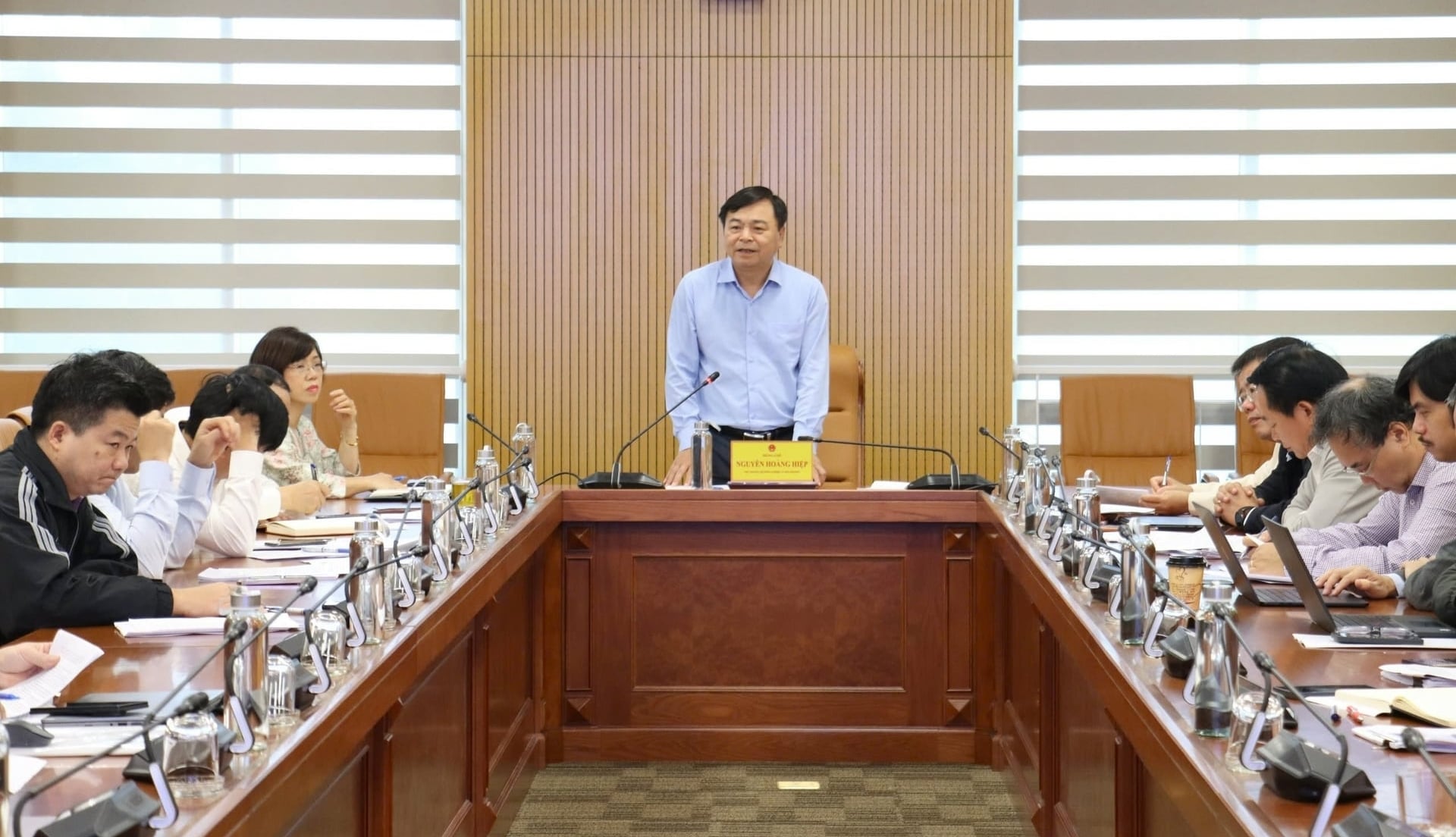 Cuộc họp nhằm định hình cách tiếp cận mới trong xây dựng nhiệm vụ, tổ chức hoạt động khoa học công nghệ của các ngành trong giai đoạn tới. Ảnh: Nguyễn Thủy.