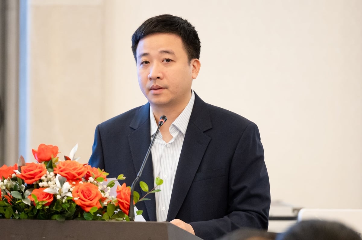 Ông Nguyễn Như Hạnh, Phó Giám đốc Sở Nông nghiệp và Môi trường Quảng Ninh tham luận tại hội thảo. Ảnh: Phạm Thắng.