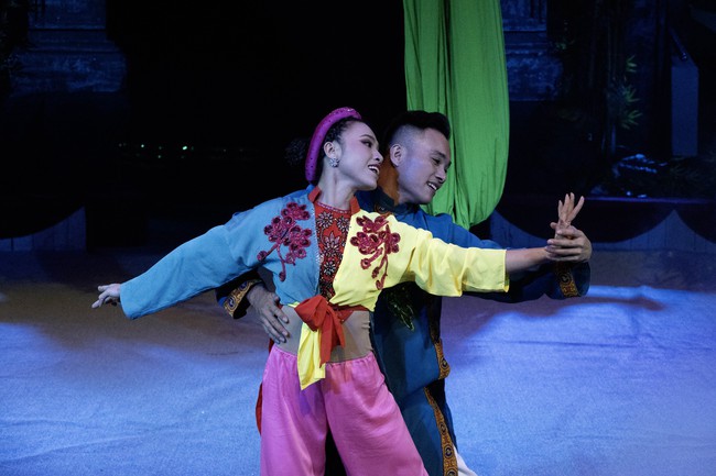 "Đ&aacute;nh thức" di sản tranh d&acirc;n gian Đ&ocirc;ng Hồ bằng ng&ocirc;n ngữ s&acirc;n khấu - Ảnh 7.