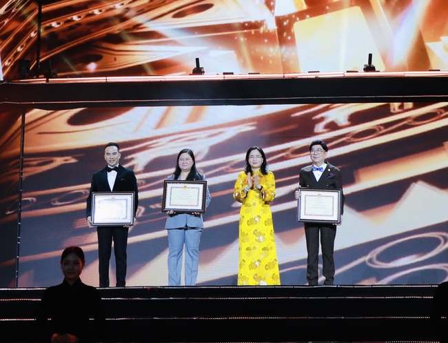 Giải thưởng Quảng c&aacute;o s&aacute;ng tạo Việt Nam 2025: Vạn Xu&acirc;n Awards 2025 vinh danh 63 &yacute; tưởng s&aacute;ng tạo xuất sắc - Ảnh 5.
