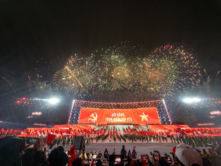 "Dưới l&aacute; cờ vẻ vang của Đảng" ch&agrave;o mừng th&agrave;nh c&ocirc;ng Đại hội XIV của Đảng - Ảnh 14.