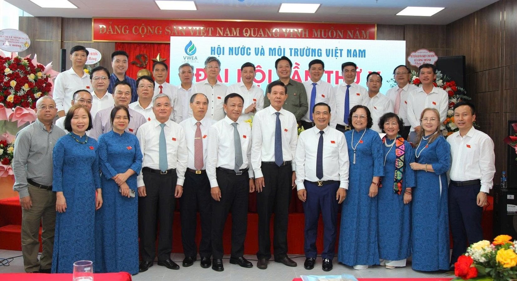 Các đại biểu chụp ảnh lưu niệm tại Đại hội. Ảnh: Phong Anh.