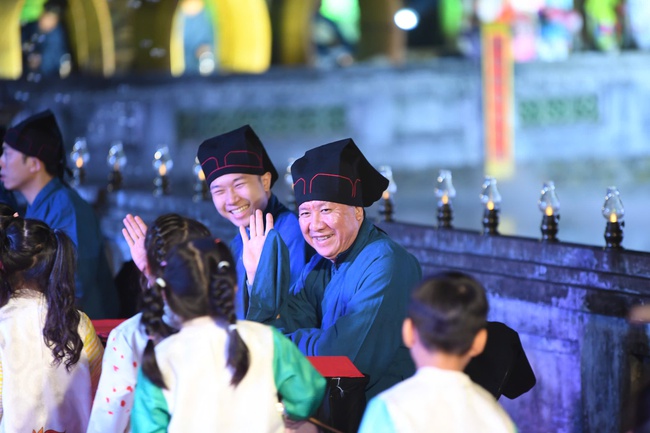 T&ocirc;n vinh truyền thống hiếu học qua chương tr&igrave;nh nghệ thuật tại Văn Miếu &ndash; Quốc Tử Gi&aacute;m - Ảnh 9.