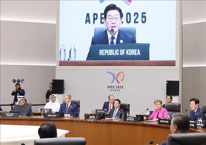 Ch&uacute; th&iacute;ch ảnh