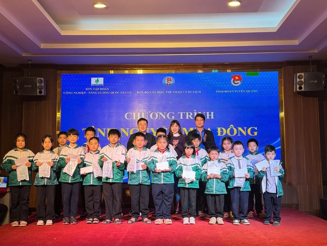 Hơn 150 đoàn viên thanh niên tham dự chương trình tập huấn bảo tồn văn hóa truyền thống tại Tuyên Quang - Ảnh 3. Hơn 150 đoàn viên thanh niên tham dự chương trình tập huấn bảo tồn văn hóa truyền thống tại Tuyên Quang - Ảnh 3.