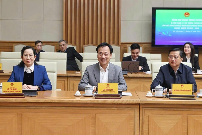 Thủ tướng Phạm Minh Ch&iacute;nh l&agrave;m việc với Ban Chấp h&agrave;nh Đo&agrave;n Thanh ni&ecirc;n Ch&iacute;nh phủ - Ảnh 2.