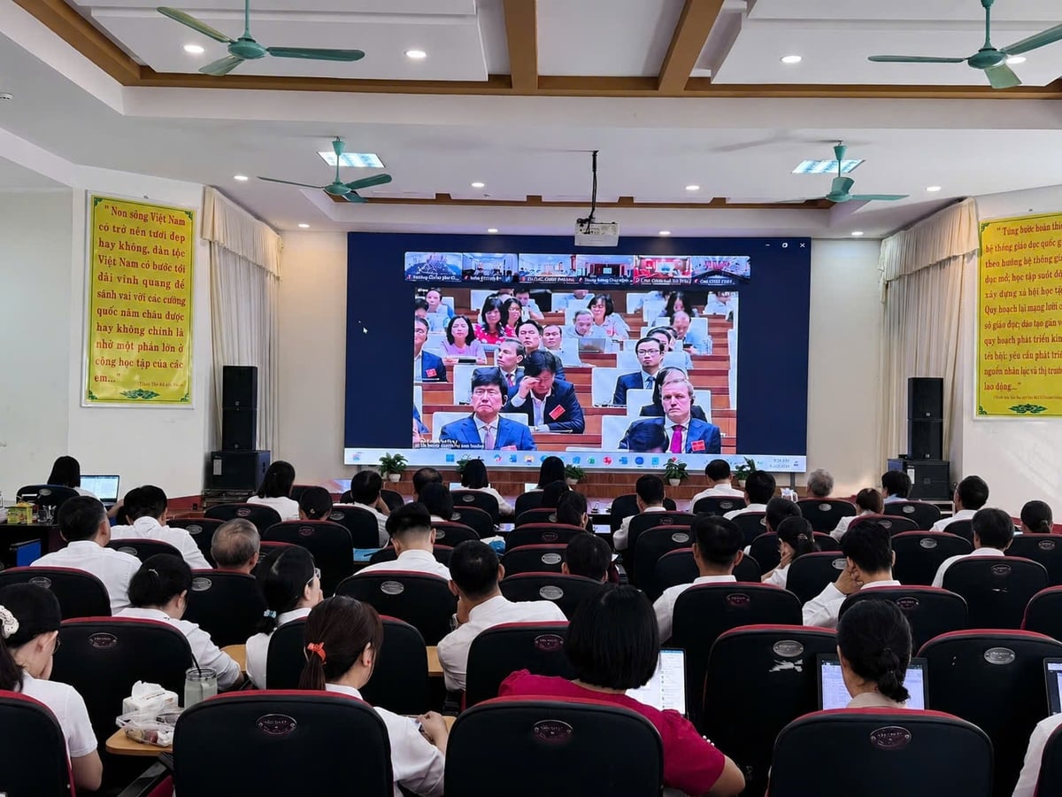 Đảng ủy Trường Cao đẳng Cơ giới và Thủy lợi, thuộc Đảng bộ Đài Khí tượng Thủy văn Nam Bộ. Ảnh: Trần Quỳnh. Đảng ủy Trường Cao đẳng Cơ giới và Thủy lợi, thuộc Đảng bộ Đài Khí tượng Thủy văn Nam Bộ. Ảnh: Trần Quỳnh.