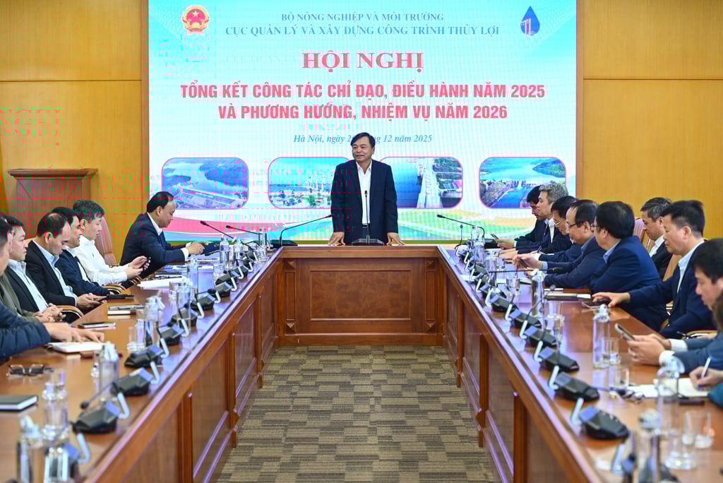 Thứ trưởng Nguyễn Ho&agrave;ng Hiệp dự v&agrave; chỉ đạo hội nghị tổng kết của Cục Quản l&yacute; v&agrave; x&acirc;y dựng c&ocirc;ng tr&igrave;nh thủy lợi. Ảnh: T&ugrave;ng Đinh.