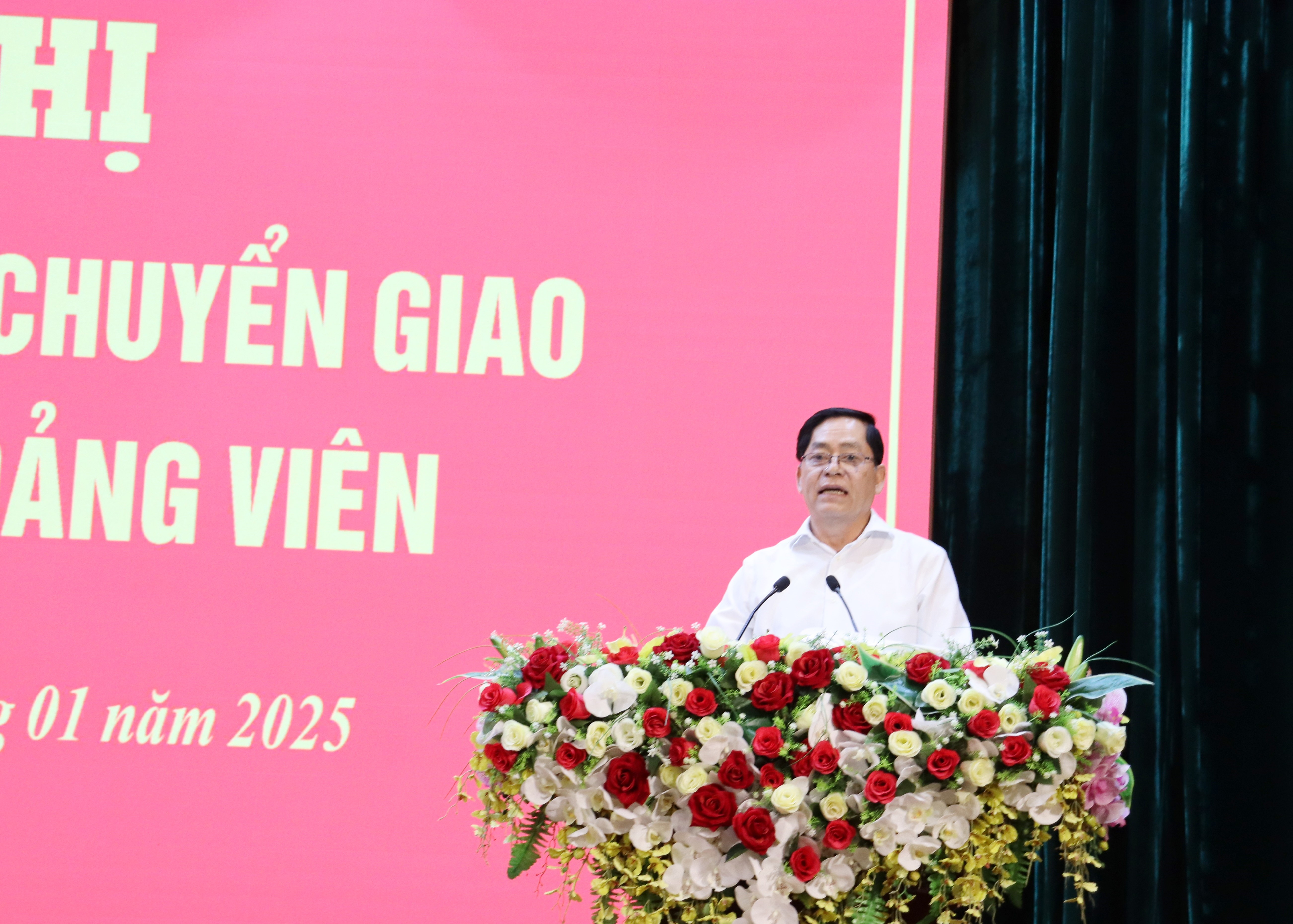 Bí thư Tỉnh ủy Phạm Viết Thanh phát biểu chỉ đạo tại hội nghị.