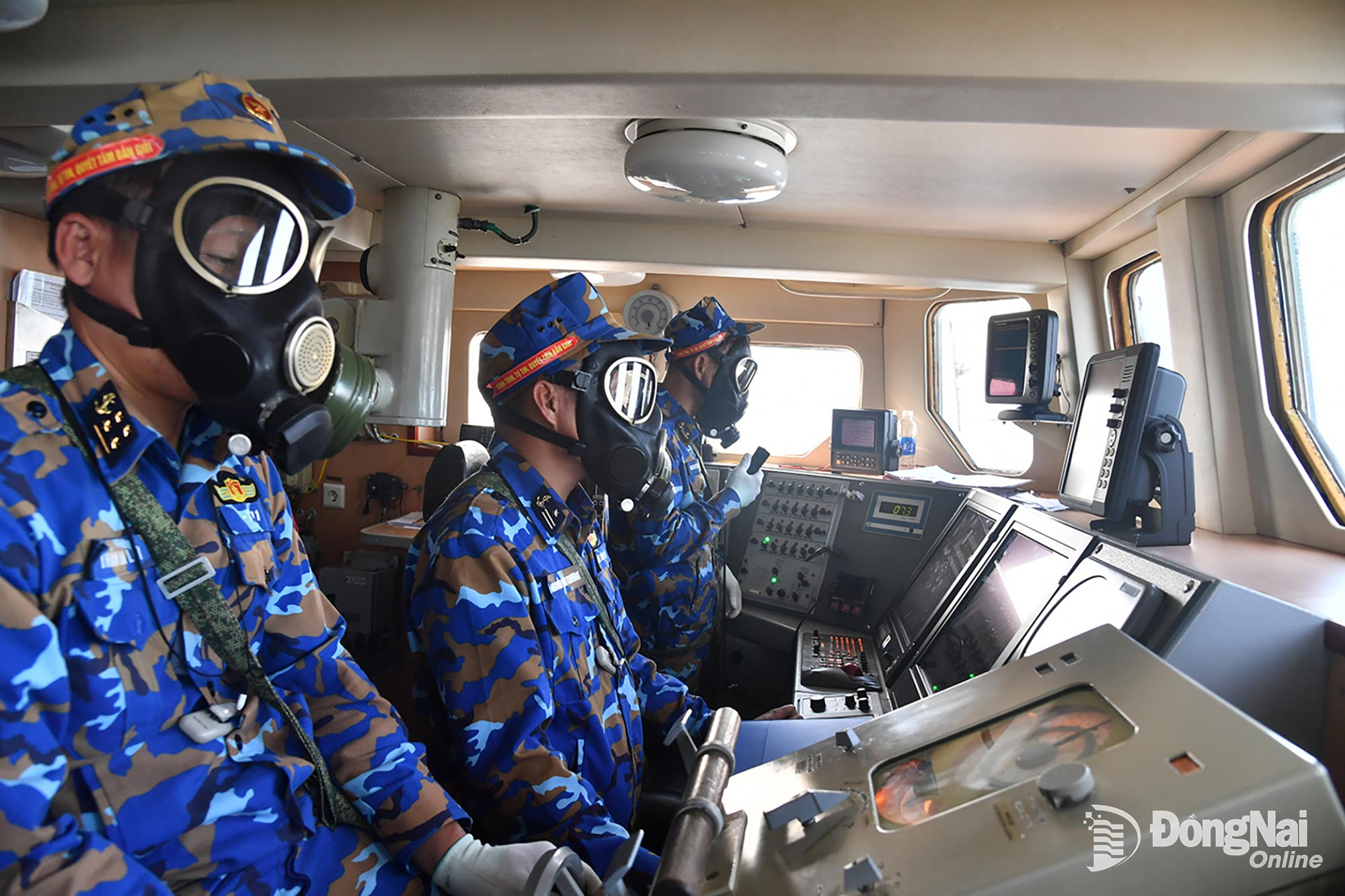 8. Từ đ&agrave;i chỉ huy, c&aacute;c phương &aacute;n sẵn s&agrave;ng chiến đấu đ&atilde; được triển khai đến từng vị tr&iacute;    