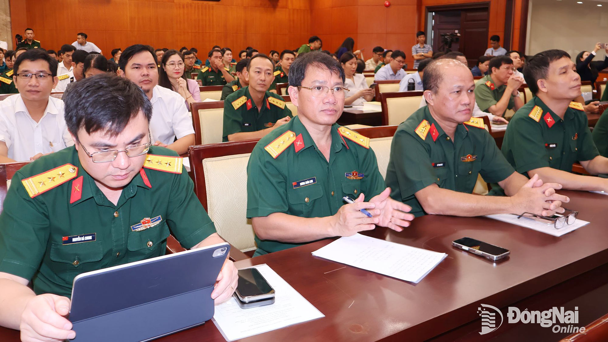 Đại biểu các cơ quan Bộ Quốc phòng và các nhà khoa học tham dự hội thảo. Ảnh: Nguyệt Hà