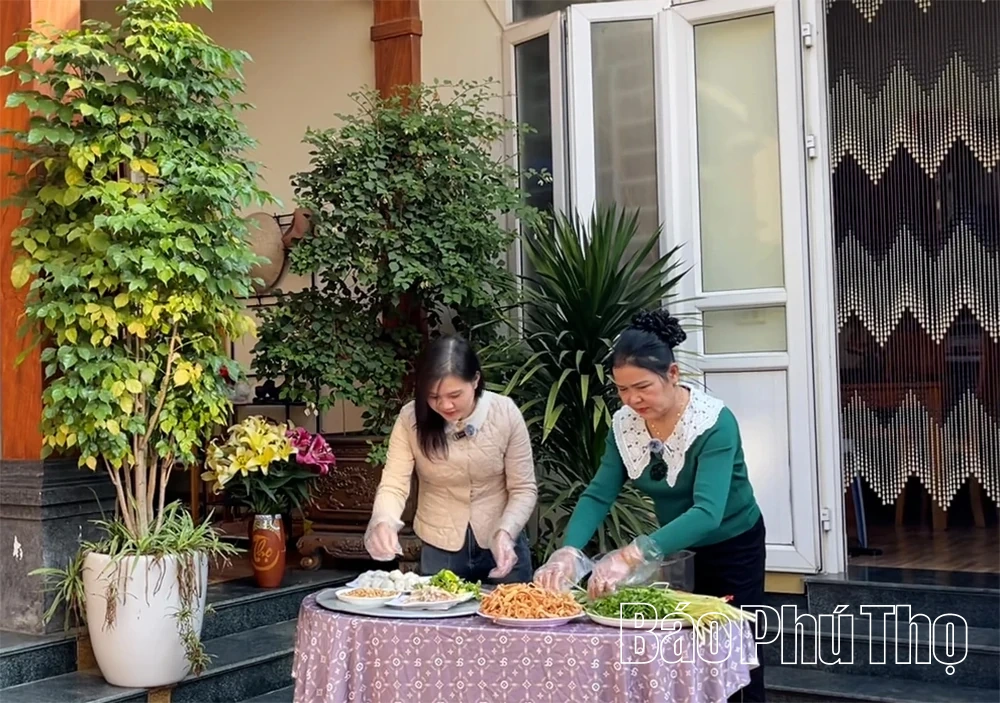 Nộm v&oacute; cần Hương Canh: Tinh t&uacute;y hồn qu&ecirc;