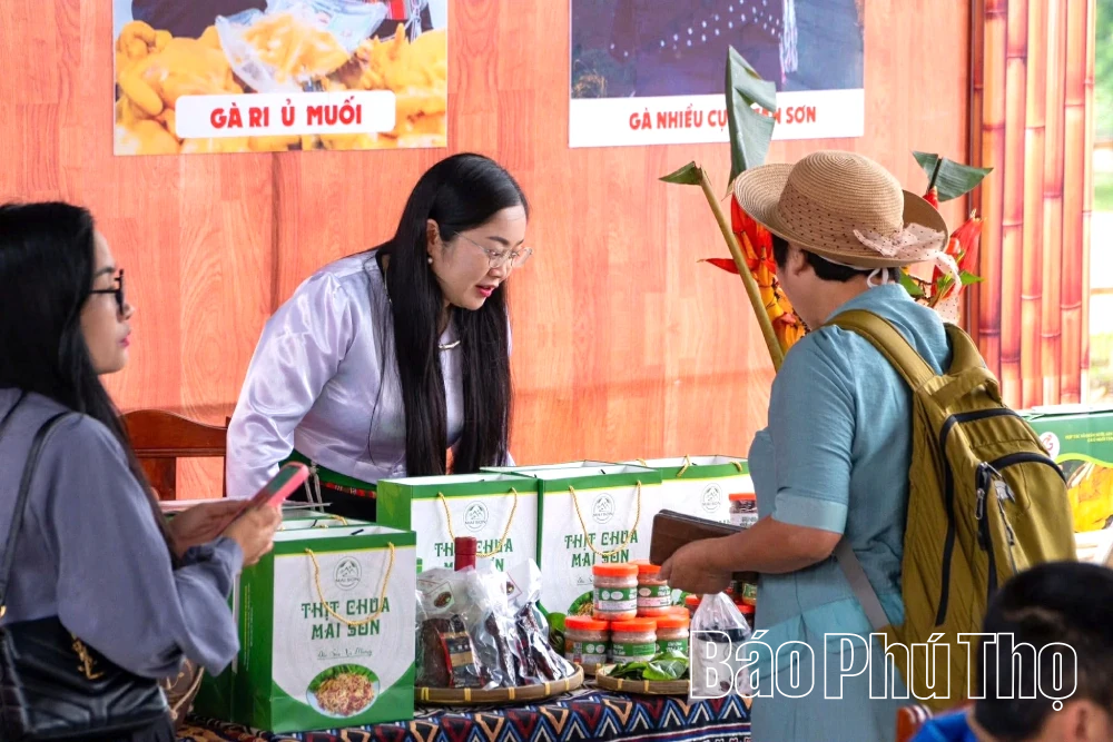 Thịt chua đu đủ - hương vị xứ Mường Tân Sơn