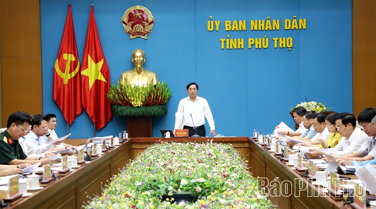 UBND tỉnh tổ chức phiên họp hành chính tháng 9