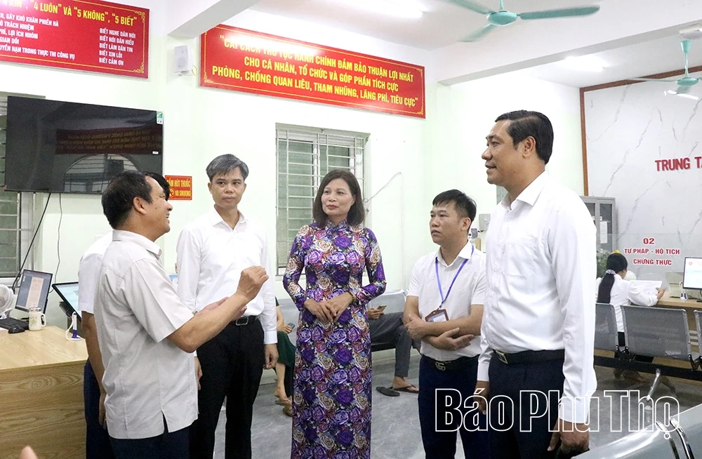 Lãnh đạo Ban Tuyên giáo và Dân vận Tỉnh ủy Phú Thọ nghiên cứu mô hình dân vận chính quyền kết hợp dân vận khéo tại tỉnh Hưng Yên