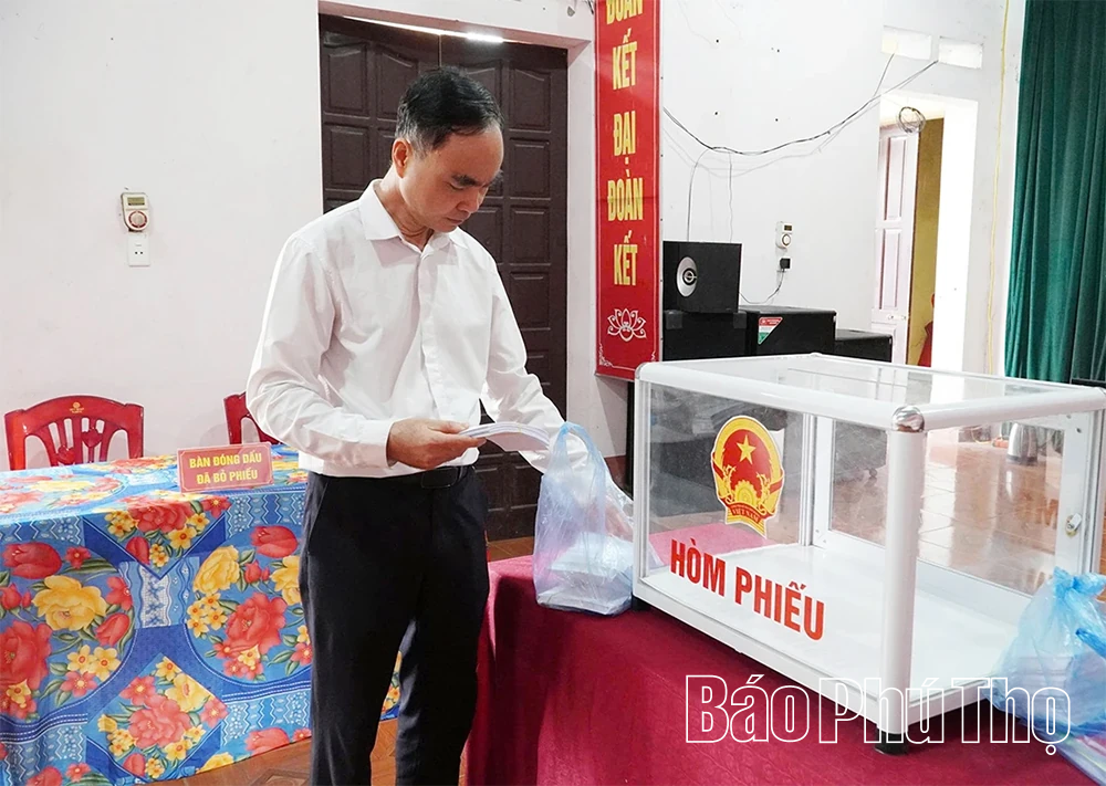 Hướng về ngày hội non sông