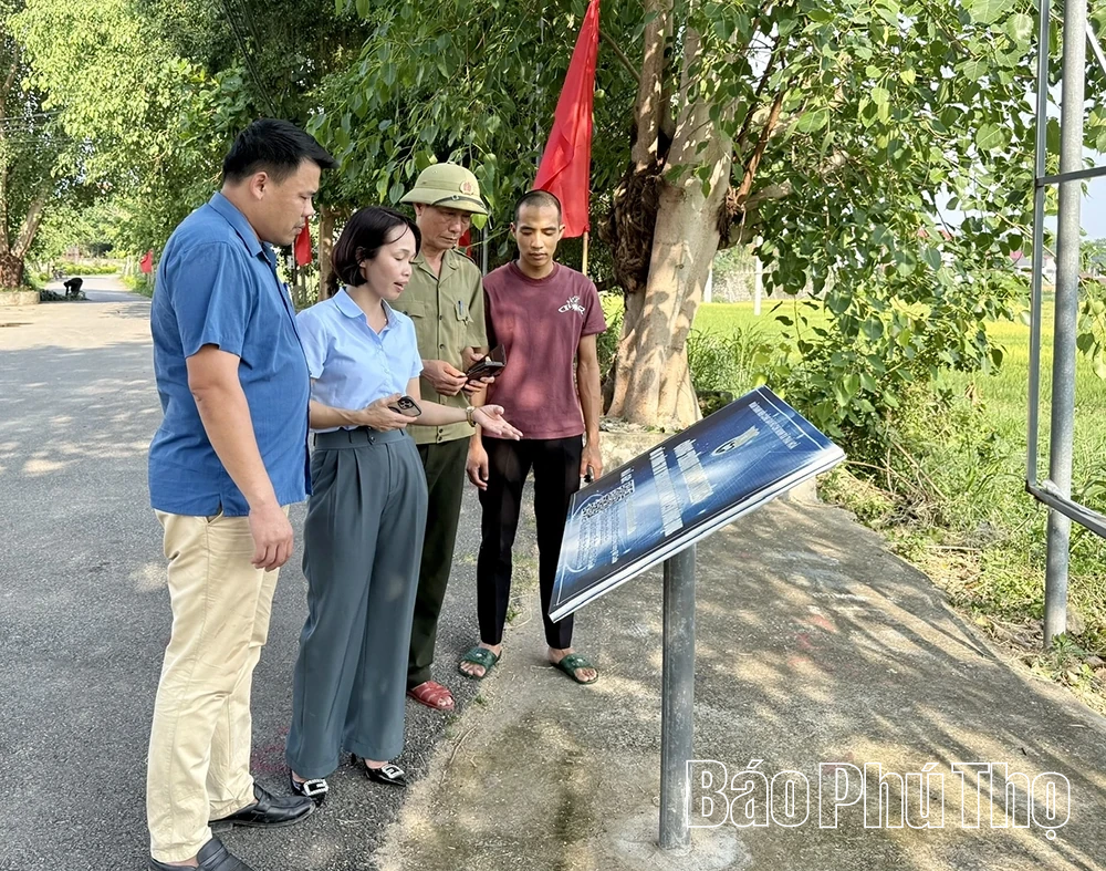 Phát huy sức dân xây dựng nông thôn mới thông minh ở thôn Đền