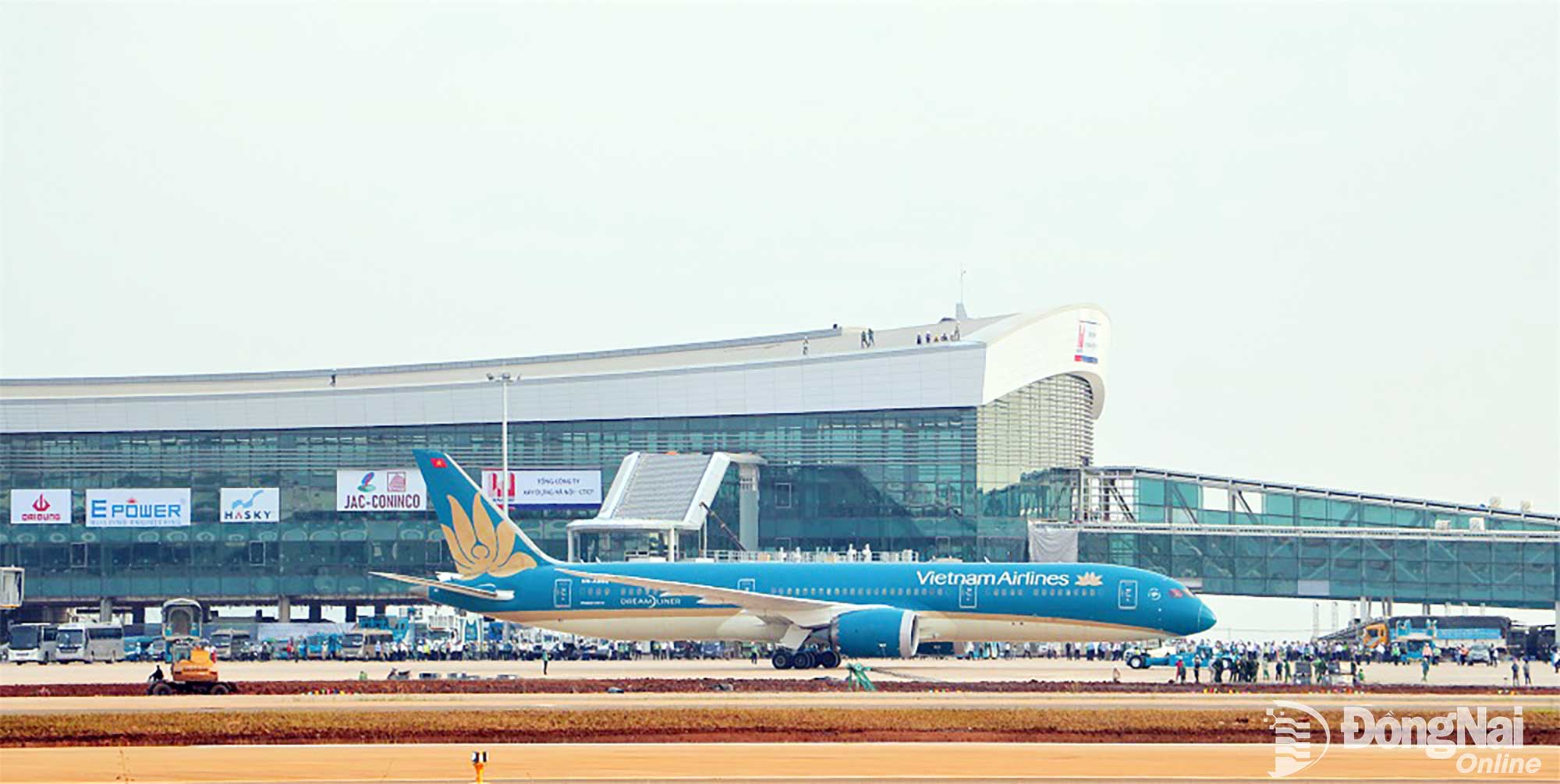 Dự án Sân bay Long Thành giai đoạn 1 sẽ tổ chức lễ khánh thành một số công trình và khai trương chuyến bay đầu tiên vào ngày 19-12-2025. Ảnh: Phạm Tùng