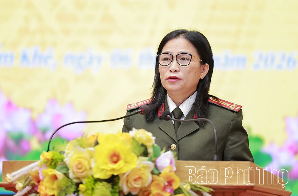 Phó trưởng Ban Tổ chức Trung ương Nguyễn Hữu Đông tiếp xúc với cử tri đơn vị bầu cử số 2