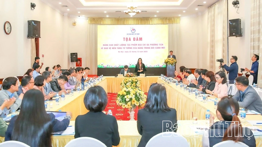 Tọa đ&agrave;m &ldquo;N&acirc;ng cao chất lượng t&aacute;c phẩm b&aacute;o ch&iacute; đa phương tiện về bảo vệ nền tảng tư tưởng của Đảng trong bối cảnh mới&rdquo;