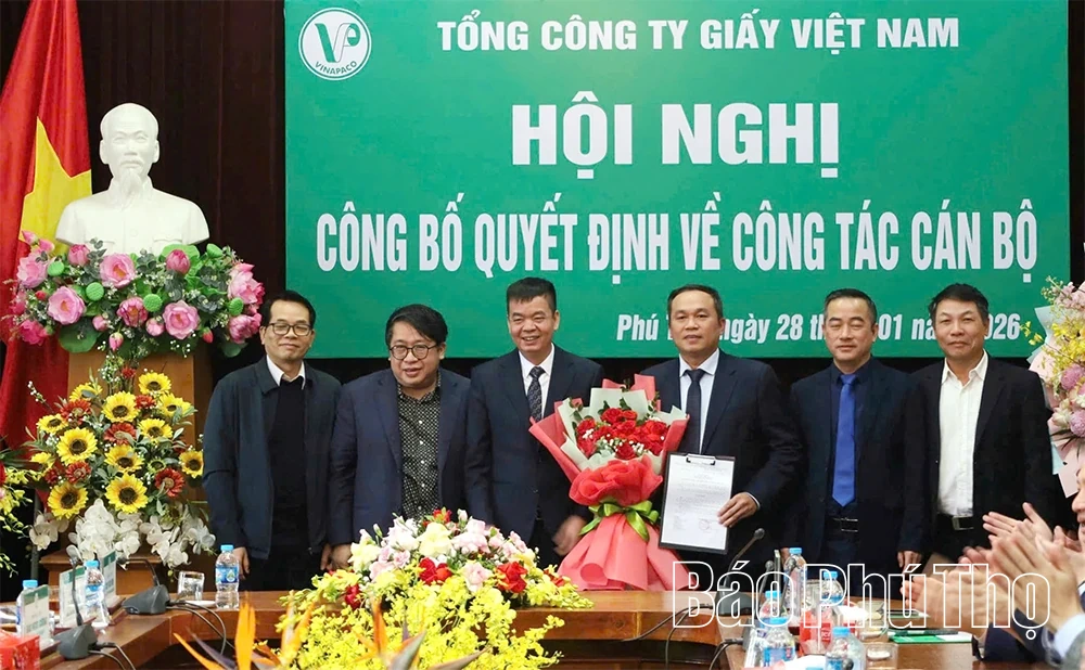 C&ocirc;ng bố quyết định bổ nhiệm Tổng Gi&aacute;m đốc Tổng C&ocirc;ng ty Giấy Việt Nam