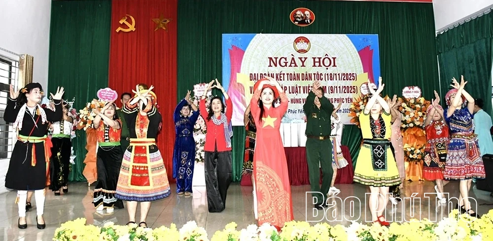 Tưng bừng Ngày hội Đại đoàn kết toàn dân tộc tại tổ dân phố số 2 - Hùng Vương