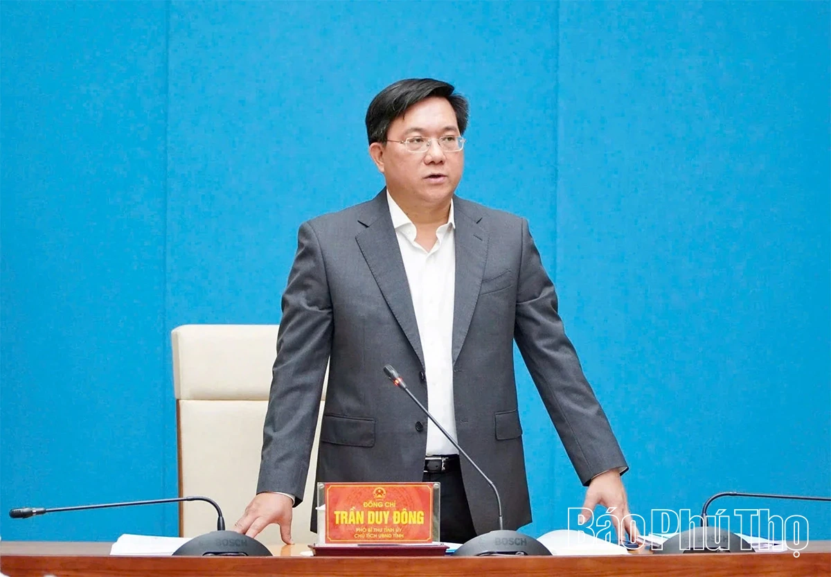 Chủ tịch UBND tỉnh nghe Sở Xây dựng báo cáo quy hoạch đô thị và nông thôn