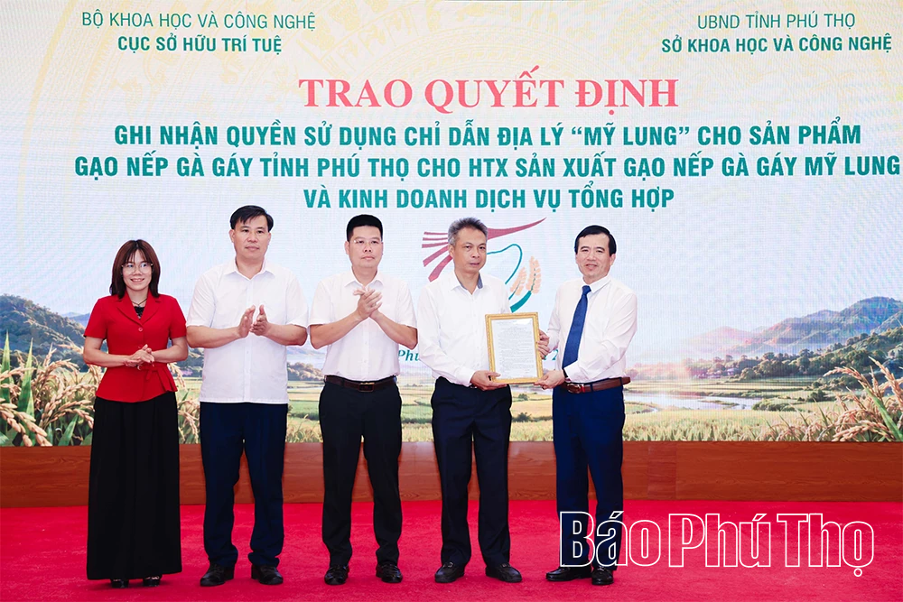 Công bố Chỉ dẫn địa lý “Mỹ Lung” cho sản phẩm nếp Gà gáy Phú Thọ
