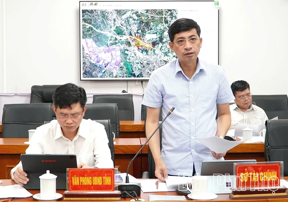 Phó Chủ tịch UBND tỉnh Vũ Việt Văn cho ý kiến về phát triển đô thị và nhà ở xã hội