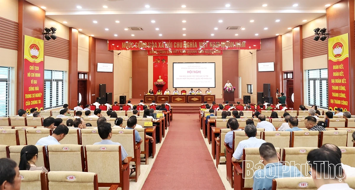Bí thư Tỉnh ủy Phạm Đại Dương và các ĐBQH tỉnh tiếp xúc cử tri tại các xã Thanh Ba, Đông Thành, Hoàng Cương