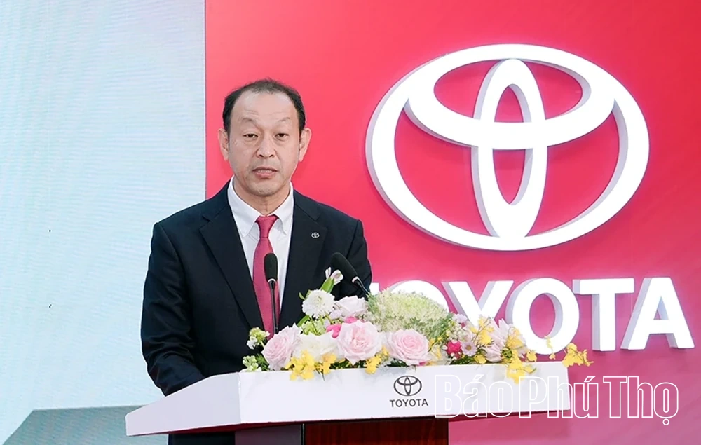 Toyota Việt Nam đ&oacute;n nhận Hu&acirc;n chương Lao động hạng Nhất