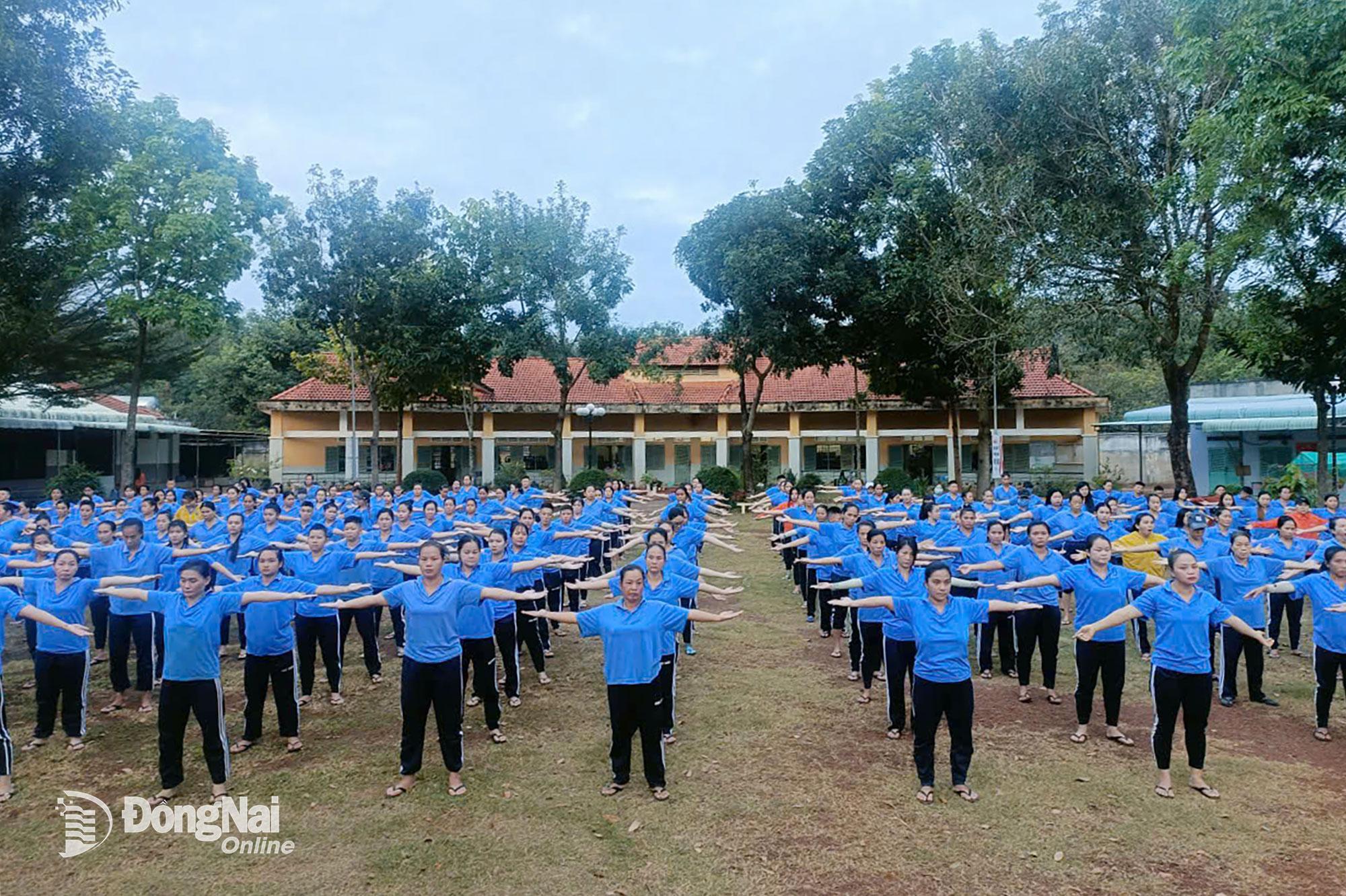 Học vi&ecirc;n tại Cơ sở cai nghiện ma t&uacute;y số 4 được tham gia sinh hoạt c&aacute;c hoạt động văn h&oacute;a, văn nghệ, thể dục, thể thao. Ảnh: CSCC