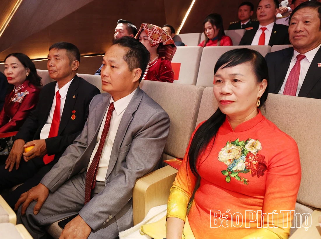 Ph&uacute; Thọ c&oacute; 3 B&iacute; thư Chi bộ xuất sắc được vinh danh v&agrave; gi&agrave;nh 1 Giải B&uacute;a liềm v&agrave;ng lần thứ X