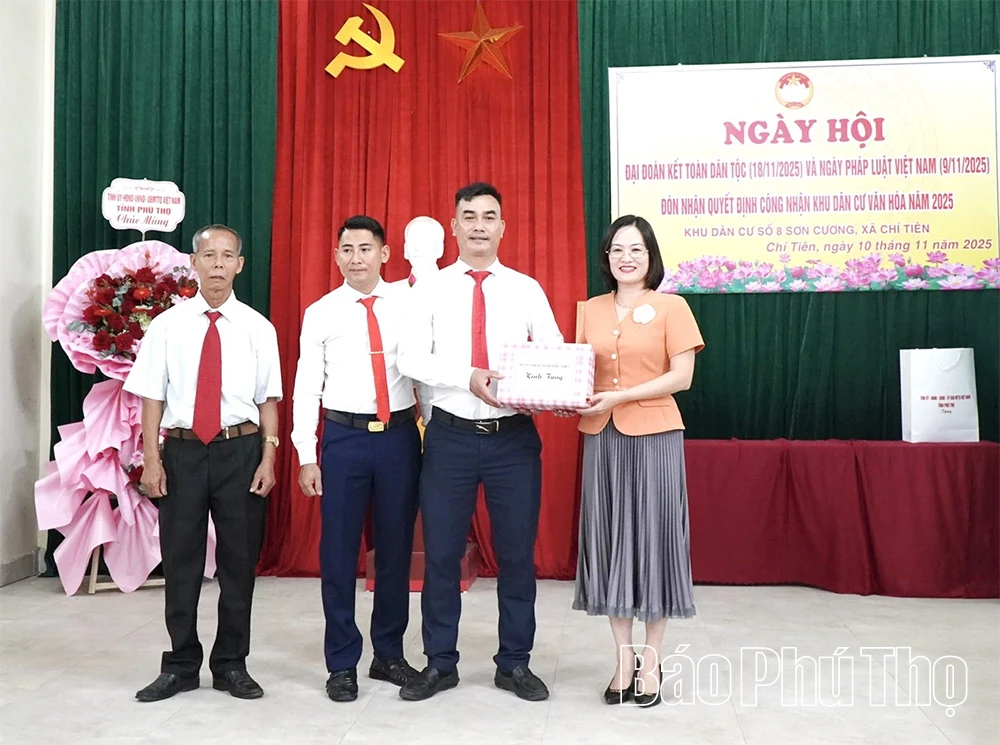 Ngày hội đại đoàn kết tại khu 8 Sơn Cương, xã Chí Tiên