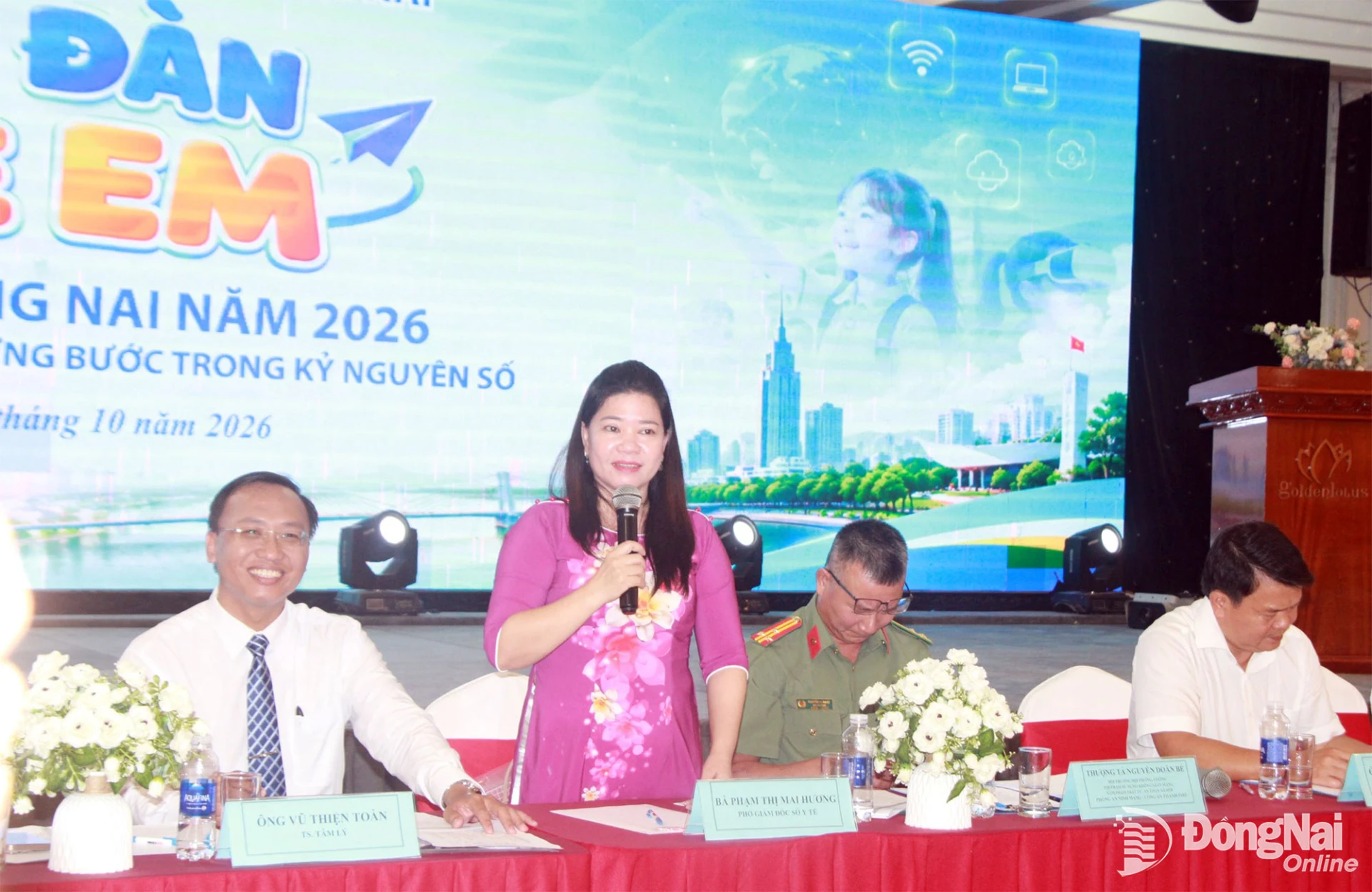 Bà Phạm Thị Mai Hương, Phó Giám đốc Sở Y tế, Phó Trưởng ban tổ chức Diễn đàn trẻ em thành phố Đồng Nai năm 2026 phát biểu tại diễn đàn. Ảnh: Nga Sơn