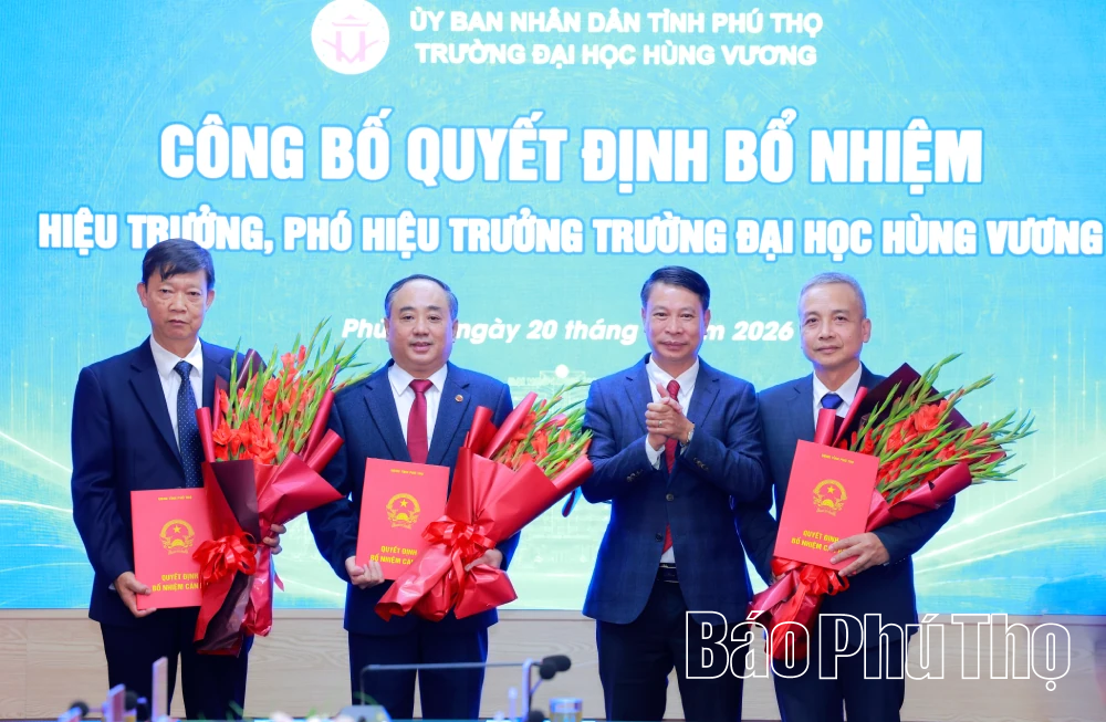 Công bố quyết định bổ nhiệm Hiệu trưởng, Phó Hiệu trưởng Trường Đại học Hùng Vương