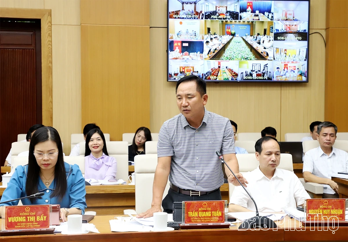 UBND tỉnh tổ chức phiên họp hành chính tháng 9