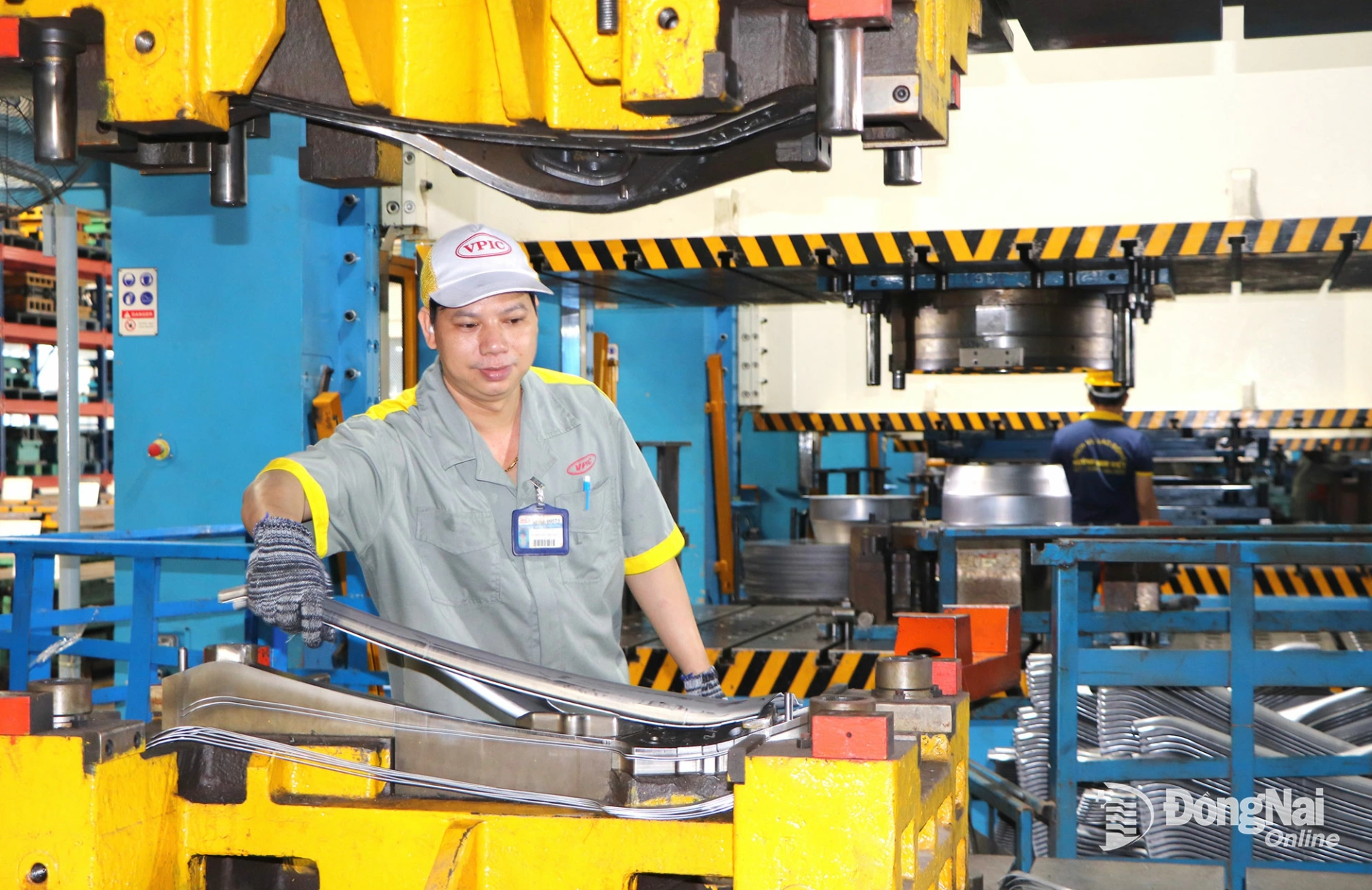 Dây chuyền sản xuất hiện đại tại Công ty cổ phần Công nghiệp chính xác Việt Nam (Vpic) tại Khu công nghiệp Hố Nai, phường Hố Nai. Ảnh: Ngọc Liên