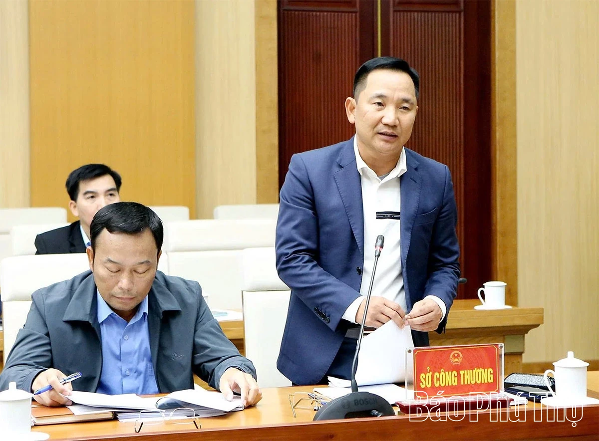 Chủ tịch UBND tỉnh Trần Duy Đông cho ý kiến về phương án điều chỉnh quy hoạch ngành Công thương