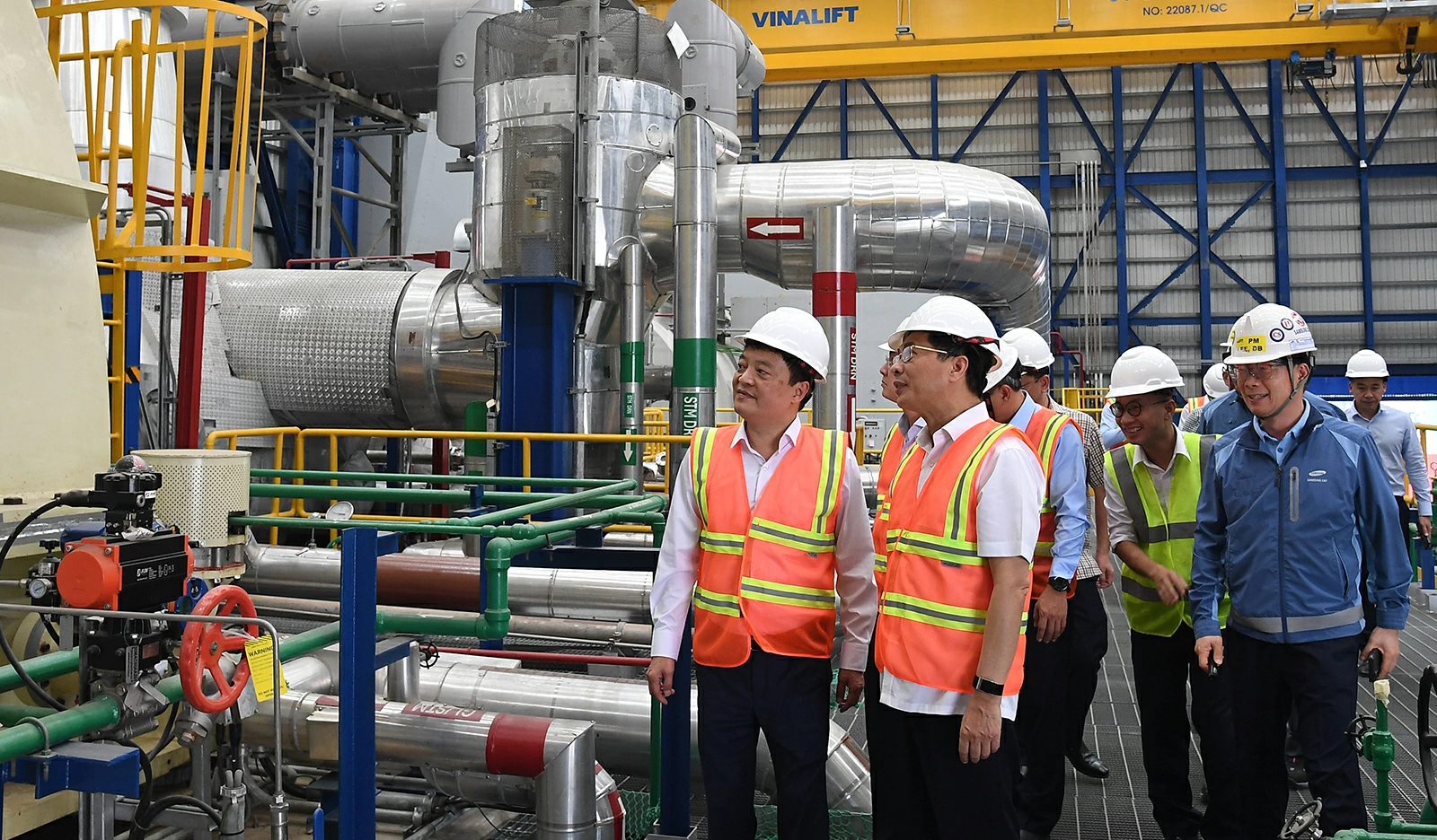 Phó Thủ tướng đề nghị PV Power tiếp tục phối hợp với Hội đồng thẩm định để đánh giá về mức độ hiện đại của cụm nhà máy, hoàn thiện công tác nghiệm thu - Ảnh: VGP/Hải Minh