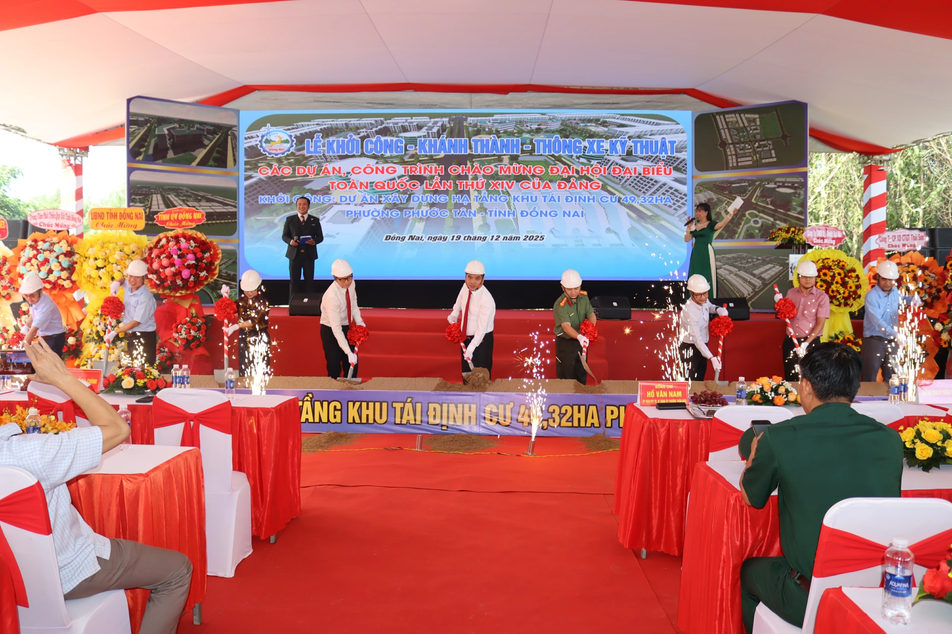 Nghi thức khởi công dự án. Ảnh: Hoàng Lộc