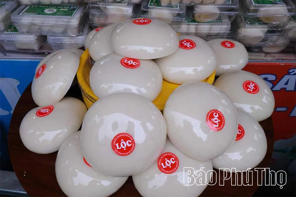 Dẻo thơm bánh giầy xôi giã trên quê hương Đất Tổ