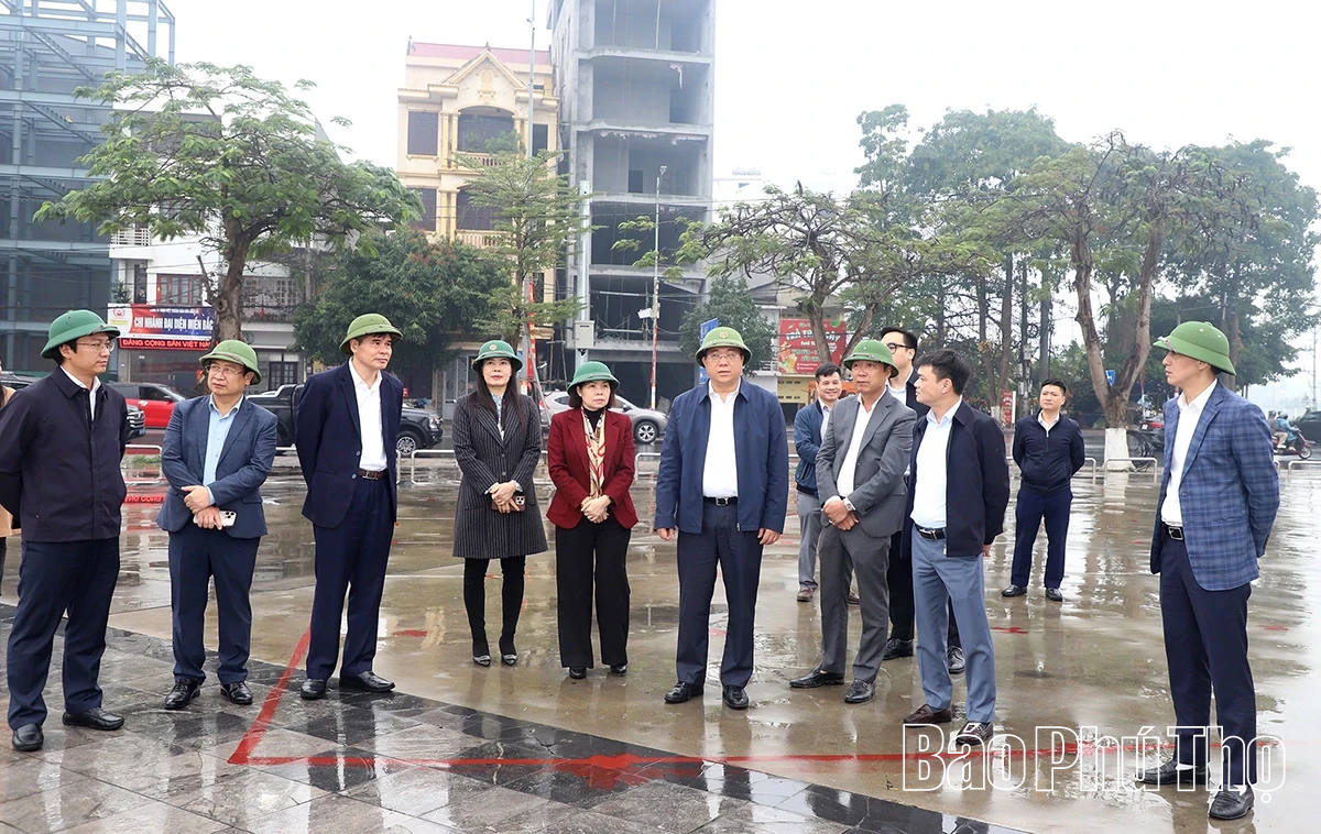 Chủ tịch UBND tỉnh Trần Duy Đông kiểm tra công tác chỉnh trang đô thị phục vụ đón Tết Nguyên đán