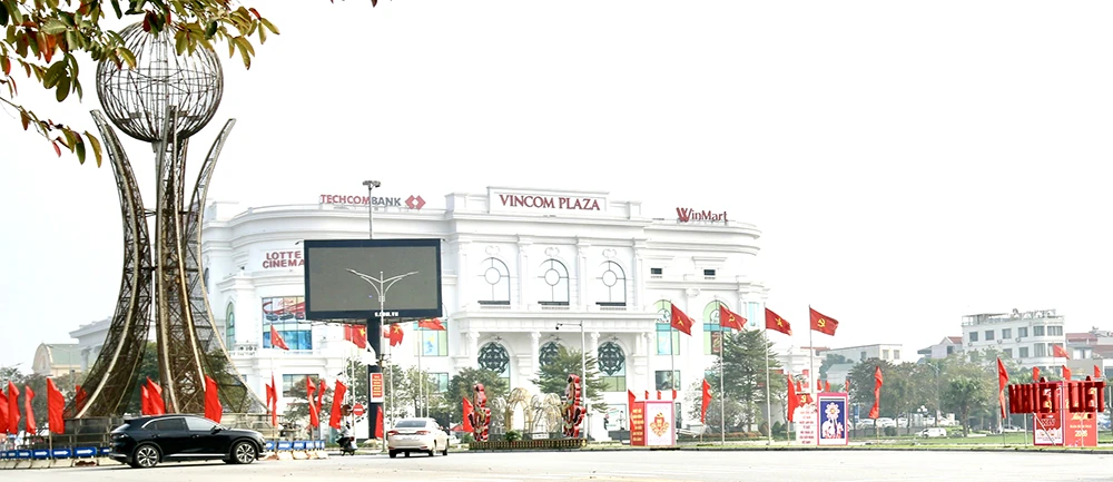 Lấy hạnh ph&uacute;c Nh&acirc;n d&acirc;n l&agrave;m thước đo v&agrave; ti&ecirc;u chuẩn phấn đấu