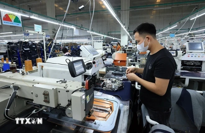 Góp ý dự thảo văn kiện Đại hội XIV của Đảng: Tạo đà cho vùng khó khăn phát triển